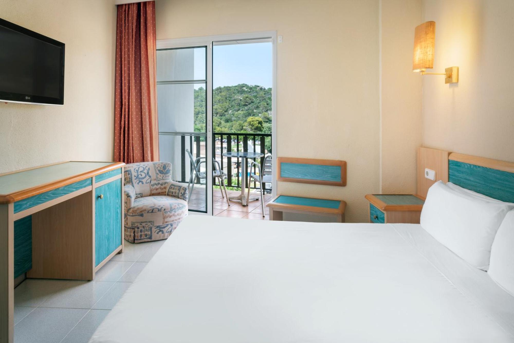 Sol Milanos Pingueinos Hotel Son Bou Exterior photo
