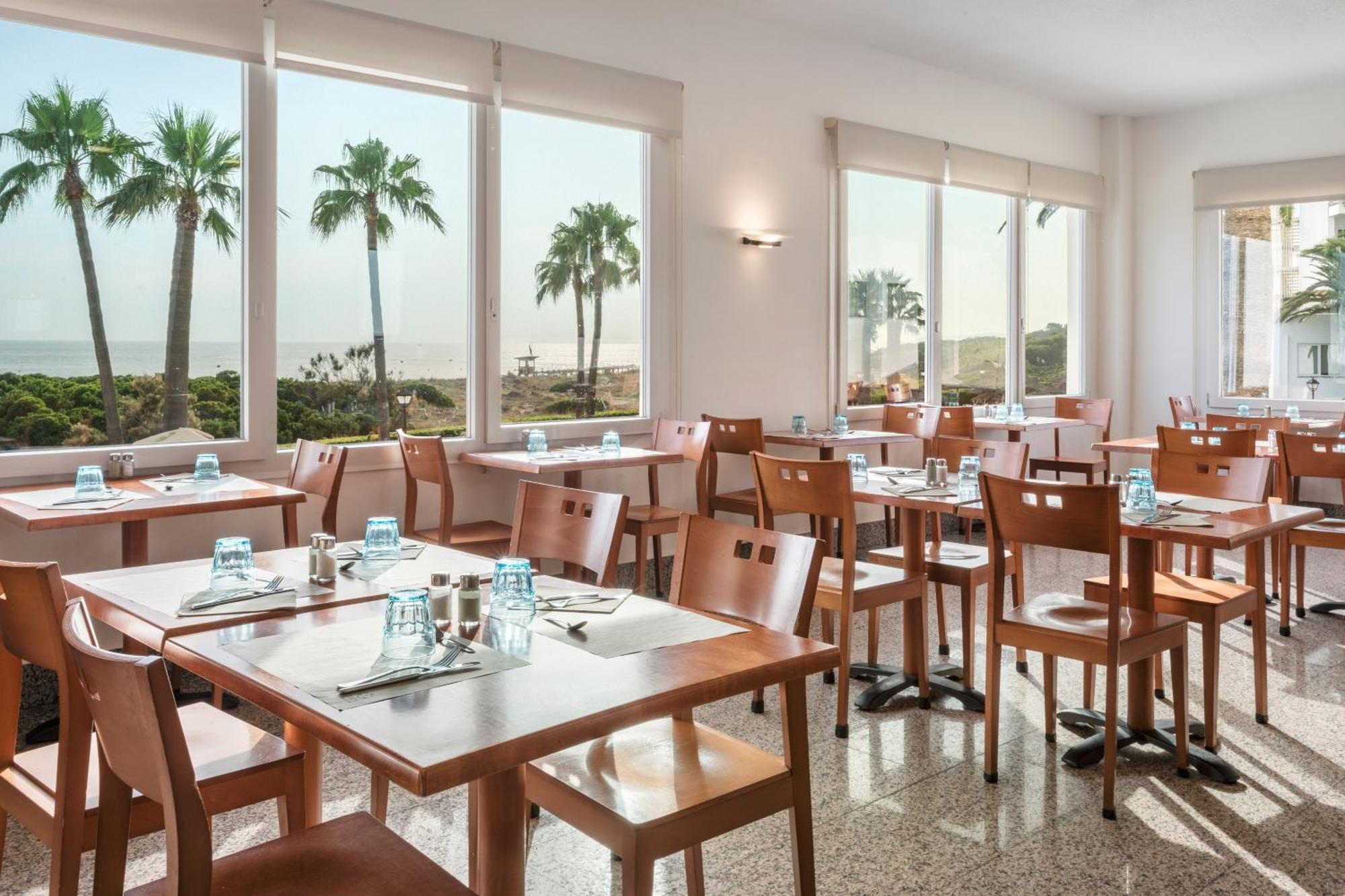Sol Milanos Pingueinos Hotel Son Bou Exterior photo