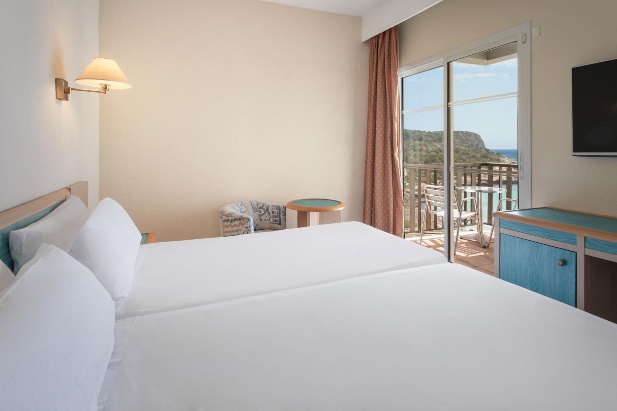 Sol Milanos Pingueinos Hotel Son Bou Exterior photo