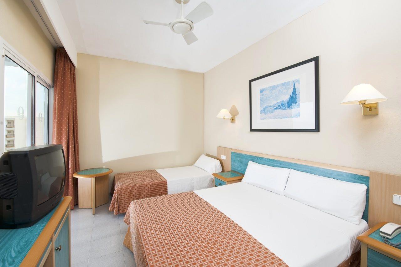 Sol Milanos Pingueinos Hotel Son Bou Exterior photo