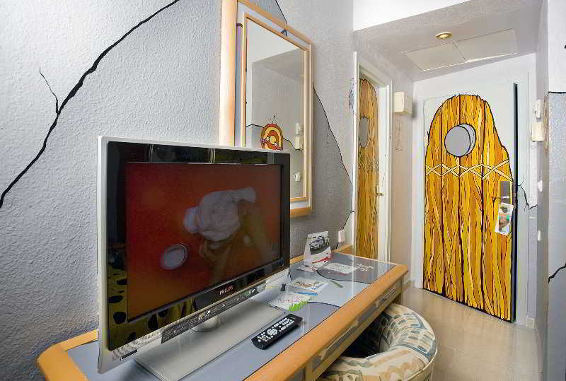 Sol Milanos Pingueinos Hotel Son Bou Exterior photo
